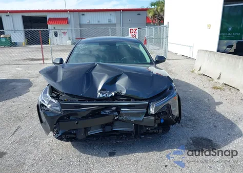 2025 Kia K4 Lxs из США, поврежденный, VIN 3KPFT4DE8SE139348